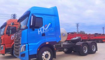 敏銳捕捉商機，高效跟進客戶——商用車與物流事業(yè)部喜獲10臺540馬力LNG牽引車訂單